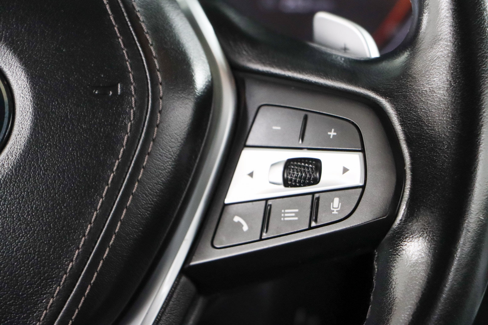 Used 2022 BMW X5 sDrive40i RWD image 14