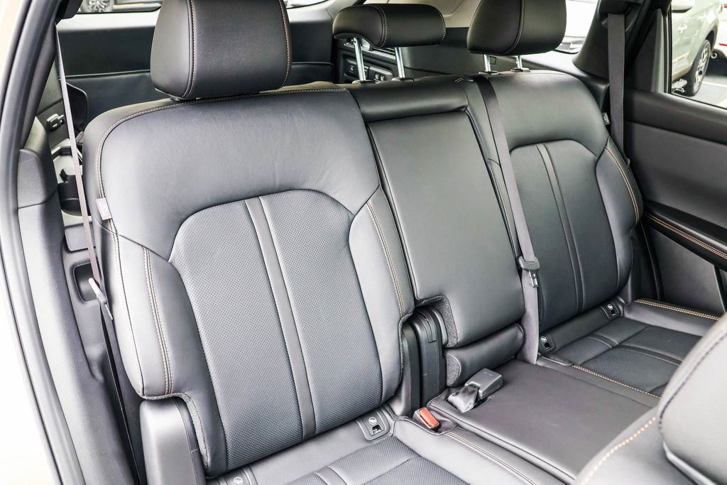 Used 2025 MAZDA CX-70 Plug-In Hybrid w/ Premium Pkg image 49