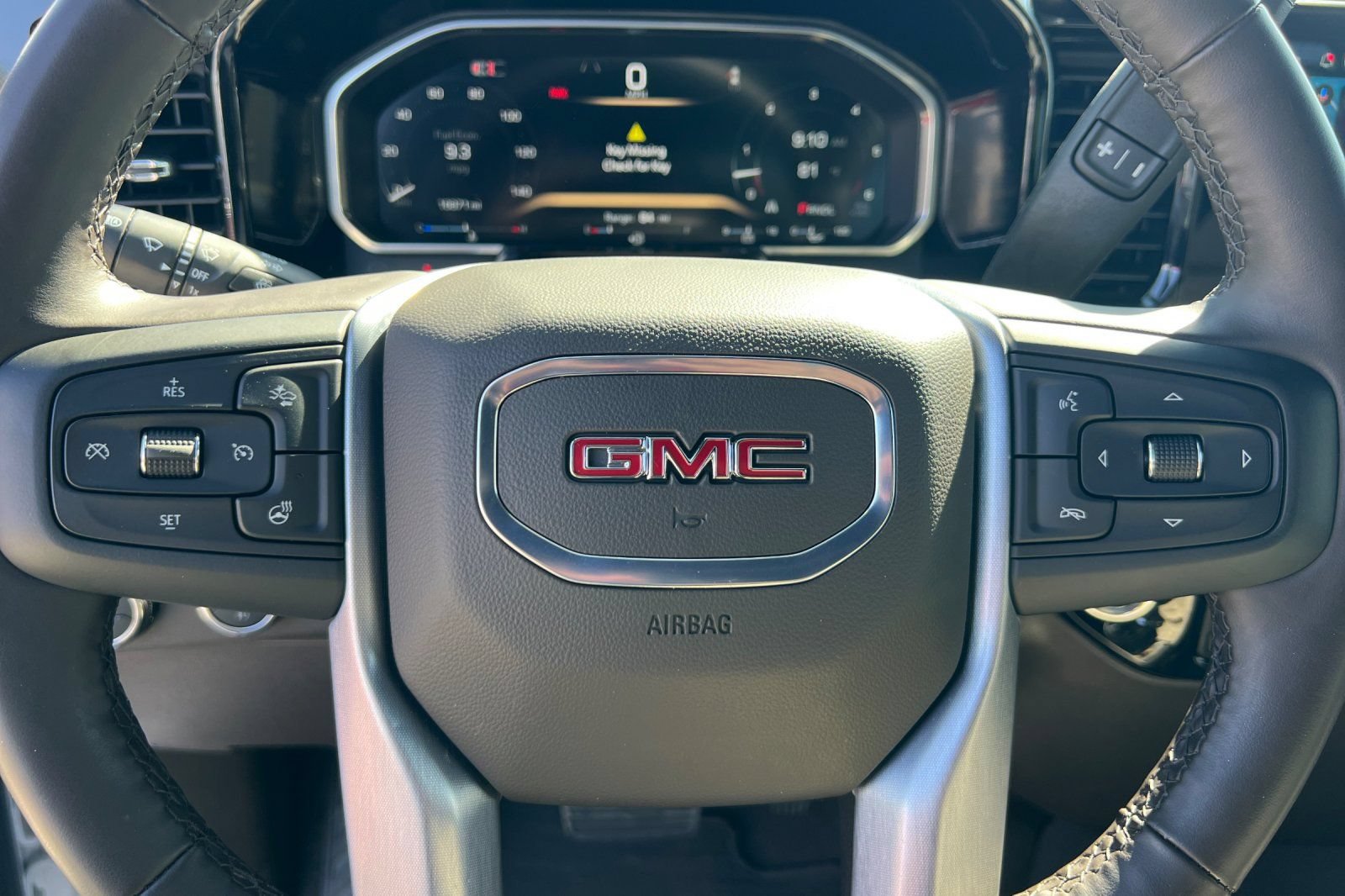 Used 2026 GMC Sierra 1500 SLT RWD image 29