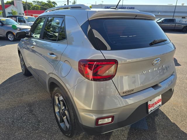 Used 2025 Hyundai Venue SEL FWD image 33