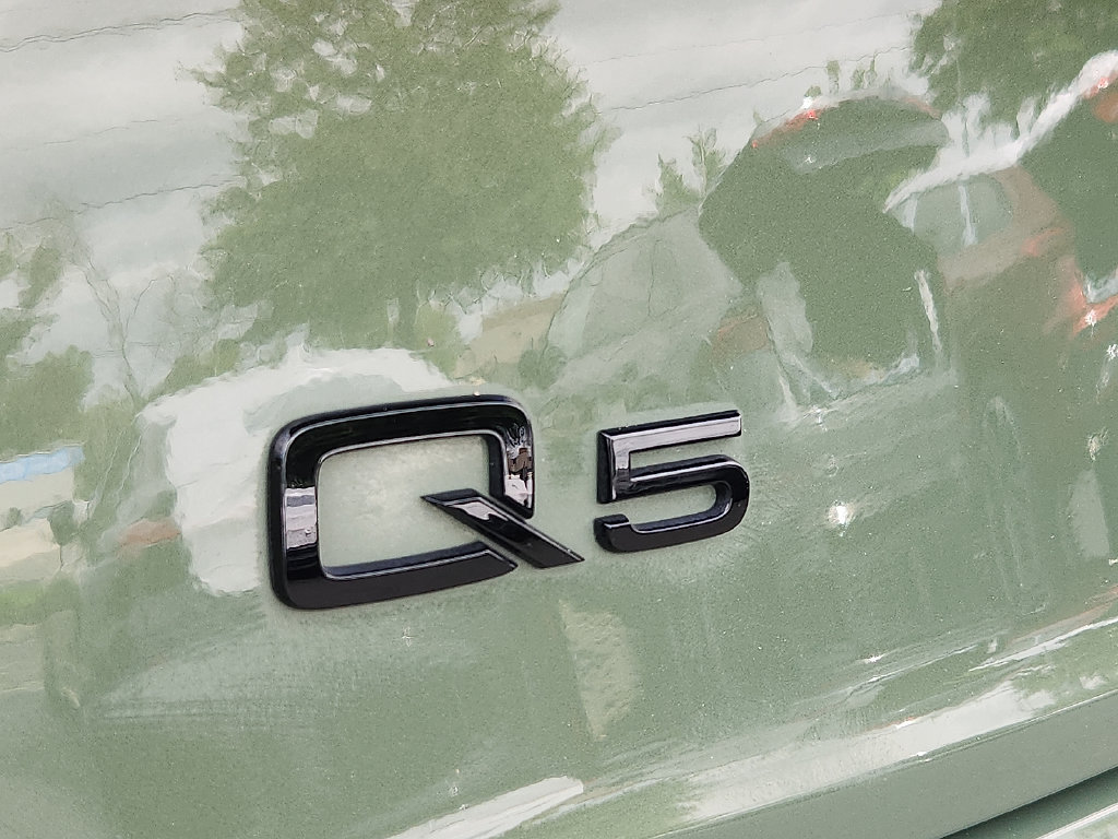 Certified 2024 Audi Q5 e Premium Plus w/ Premium Plus Package AWD/4WD image 30
