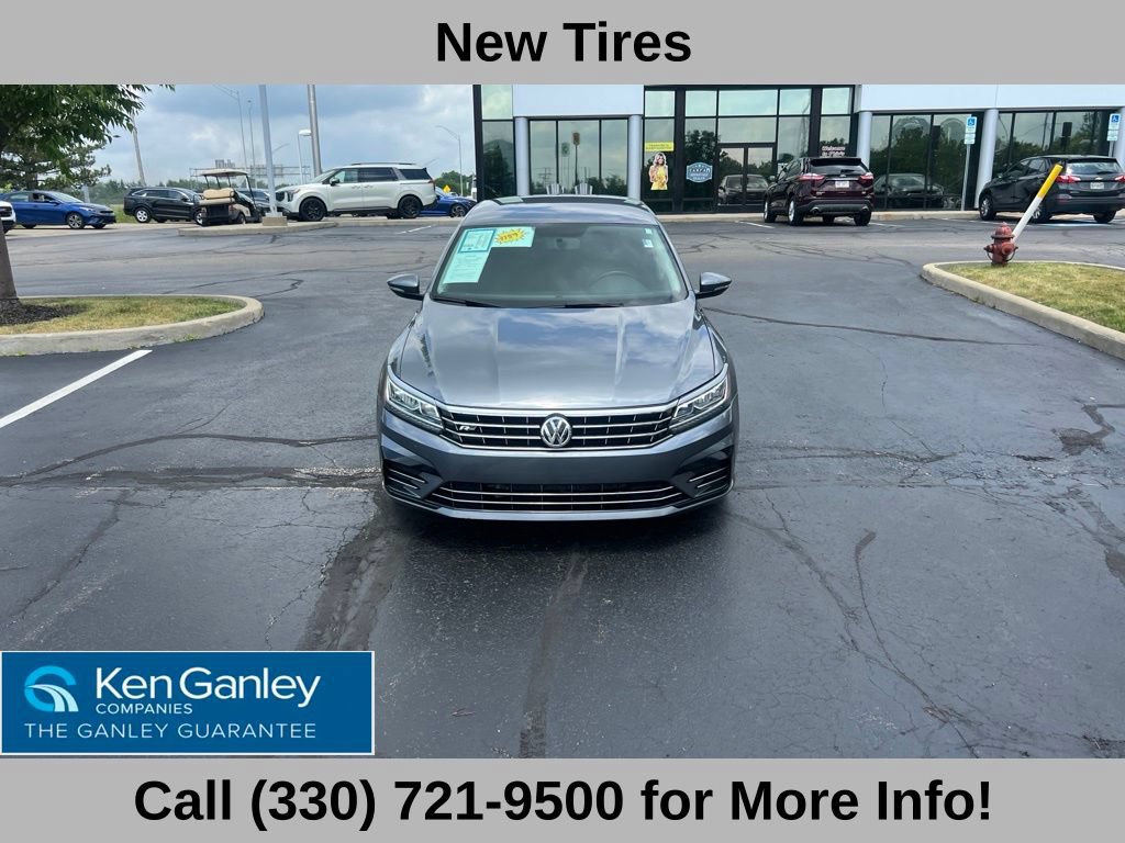Used 2018 Volkswagen Passat 2.0T R-Line FWD image 4