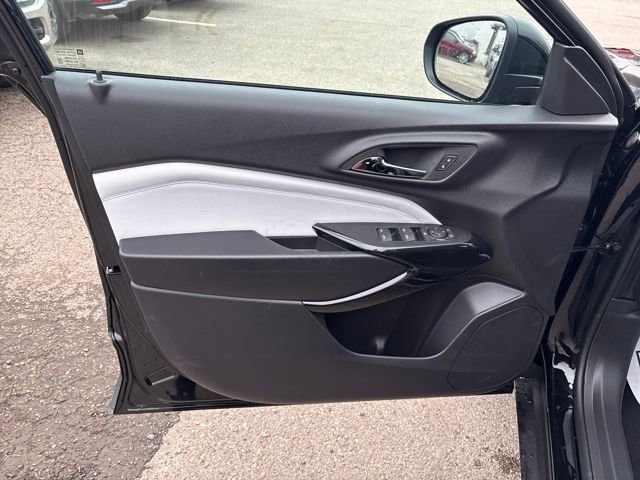 New 2026 Chevrolet Trax LT w/ LT Convenience Package image 7