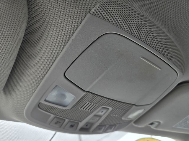Used 2015 Ford Fusion SE FWD image 15