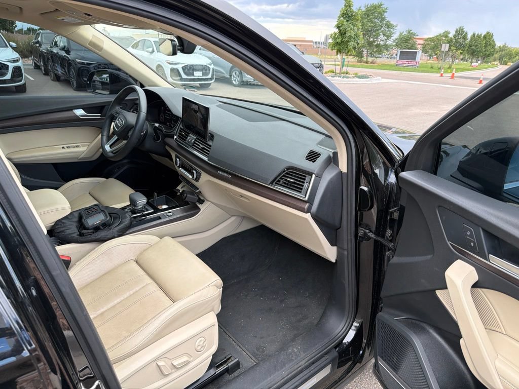 Used 2021 Audi Q5 2.0T Premium Plus w/ Premium Plus Package AWD/4WD image 9