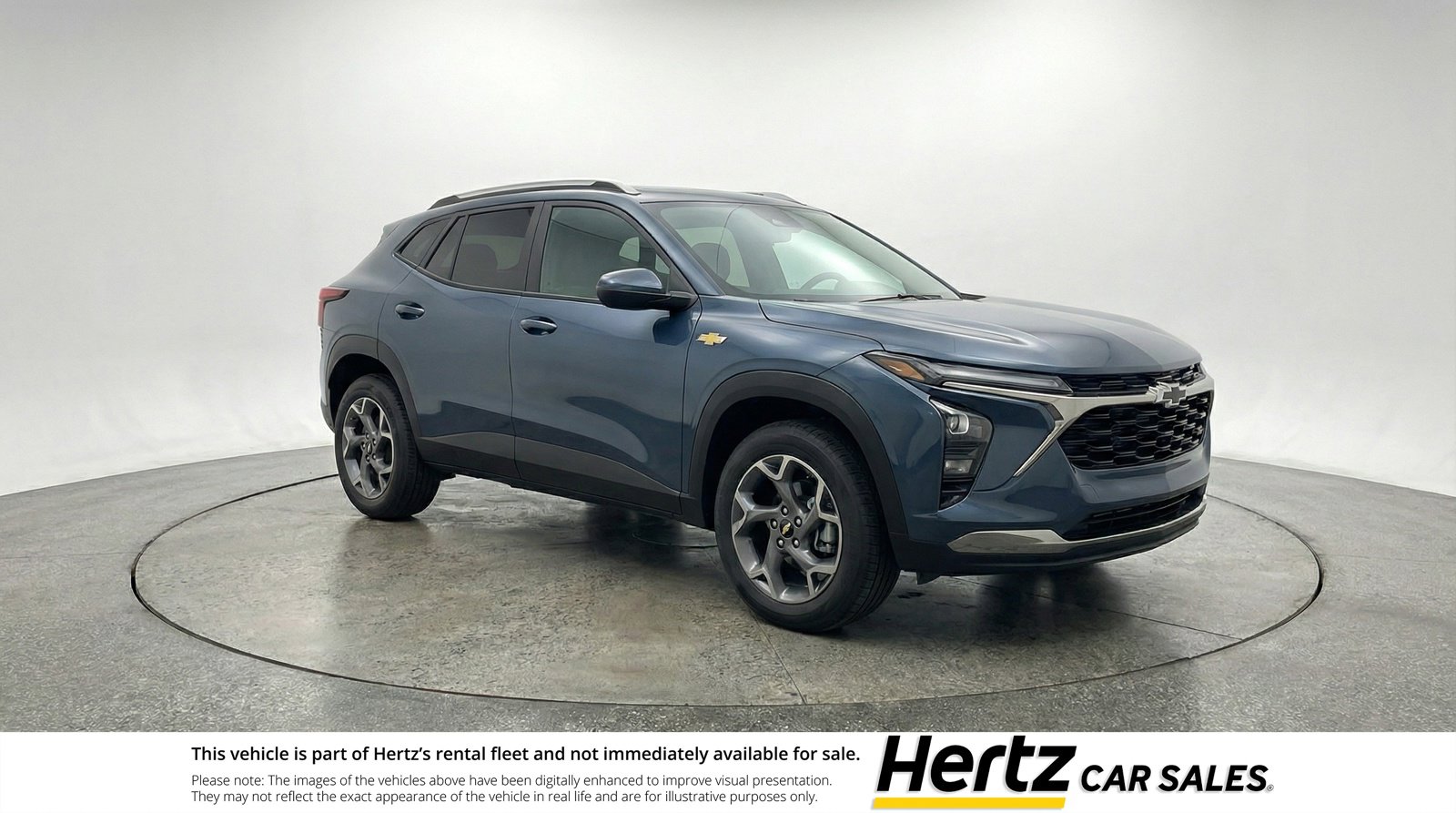 Used 2025 Chevrolet Trax LT image 1