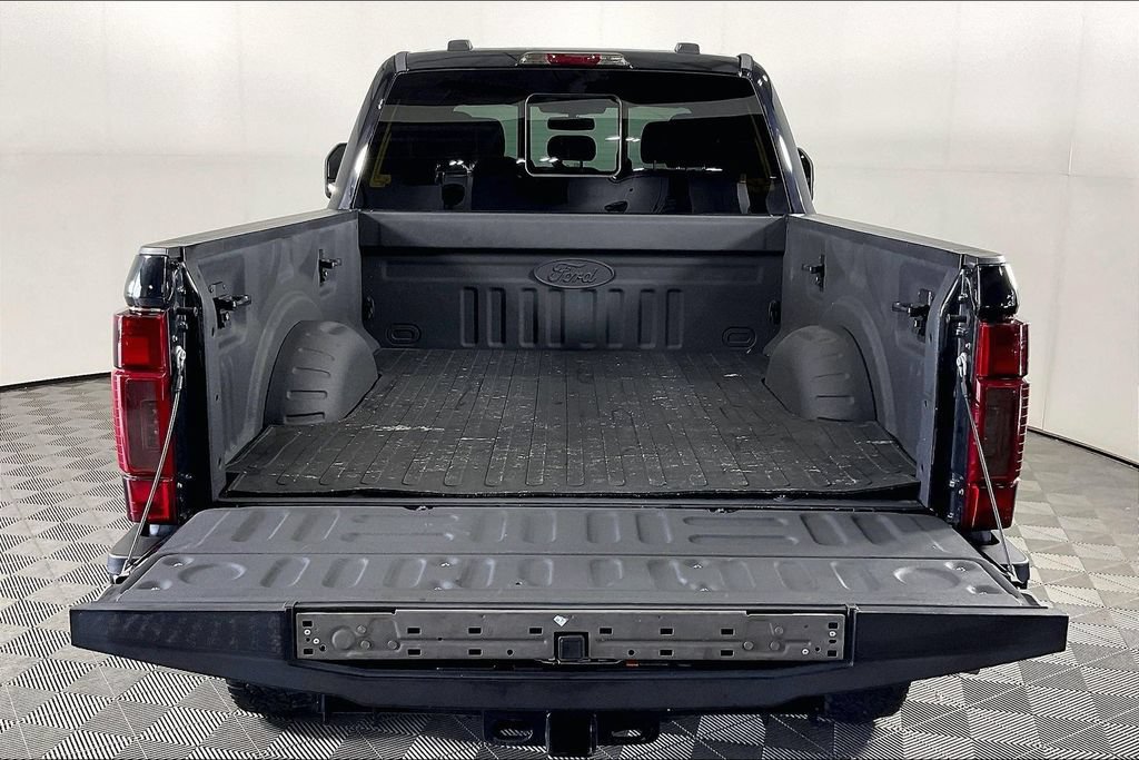 Used 2022 Ford F250 Lariat w/ Tremor Off-Road Package AWD/4WD image 35