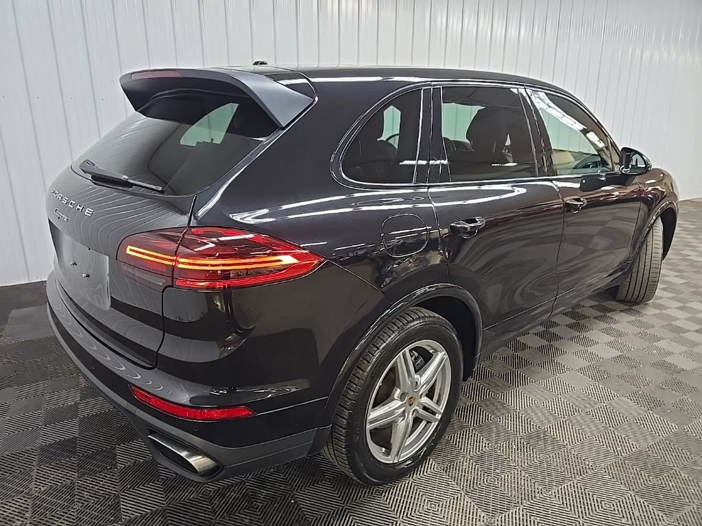Used 2017 Porsche Cayenne Platinum Edition AWD/4WD image 10