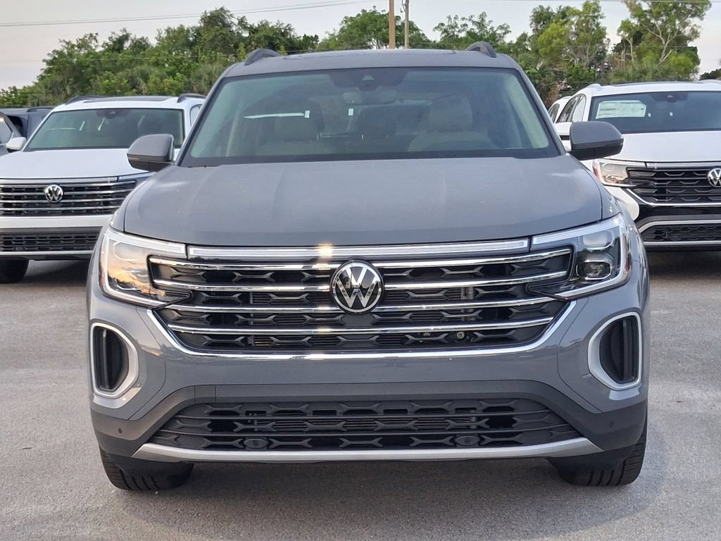 New 2026 Volkswagen Atlas SE FWD image 2