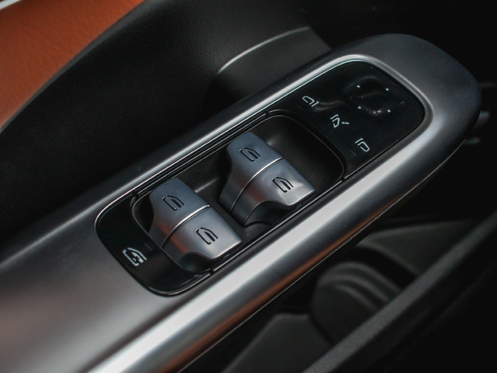 Used 2023 Mercedes-Benz C 43 AMG 4MATIC Sedan image 9