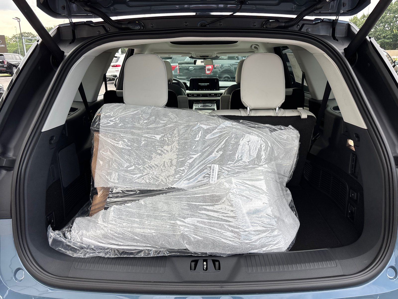 New 2026 Lincoln Aviator AWD image 9