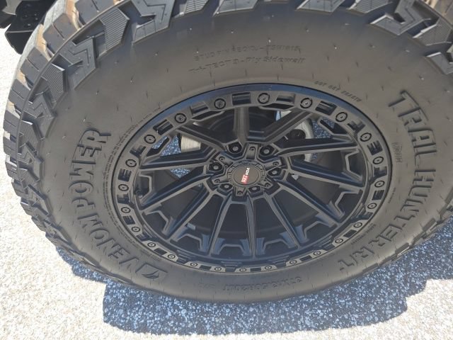 Used 2025 Ford Bronco Outer Banks AWD/4WD image 7
