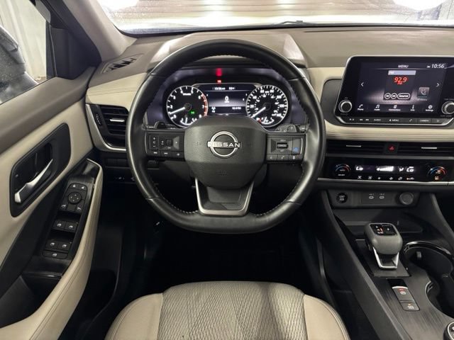 Used 2025 Nissan Rogue SV AWD/4WD image 14
