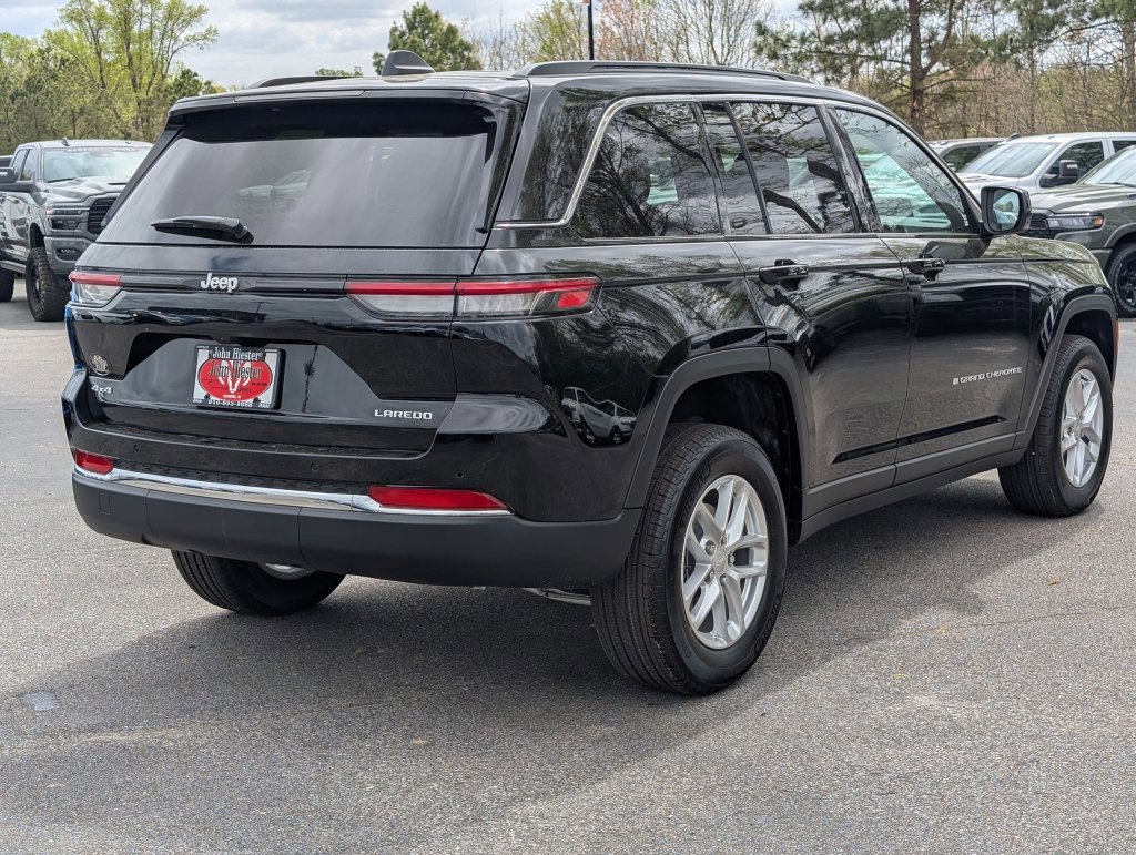 New 2026 Jeep Grand Cherokee Laredo AWD/4WD image 7