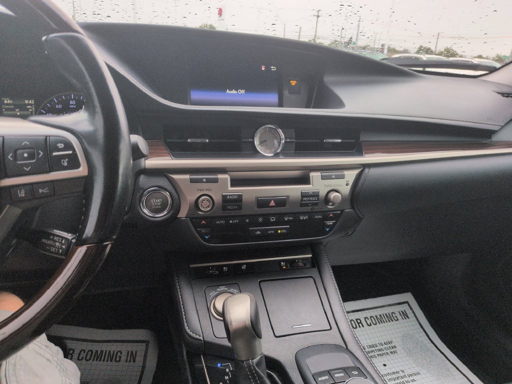 Used 2017 Lexus ES 350 w/ Premium Package FWD image 18