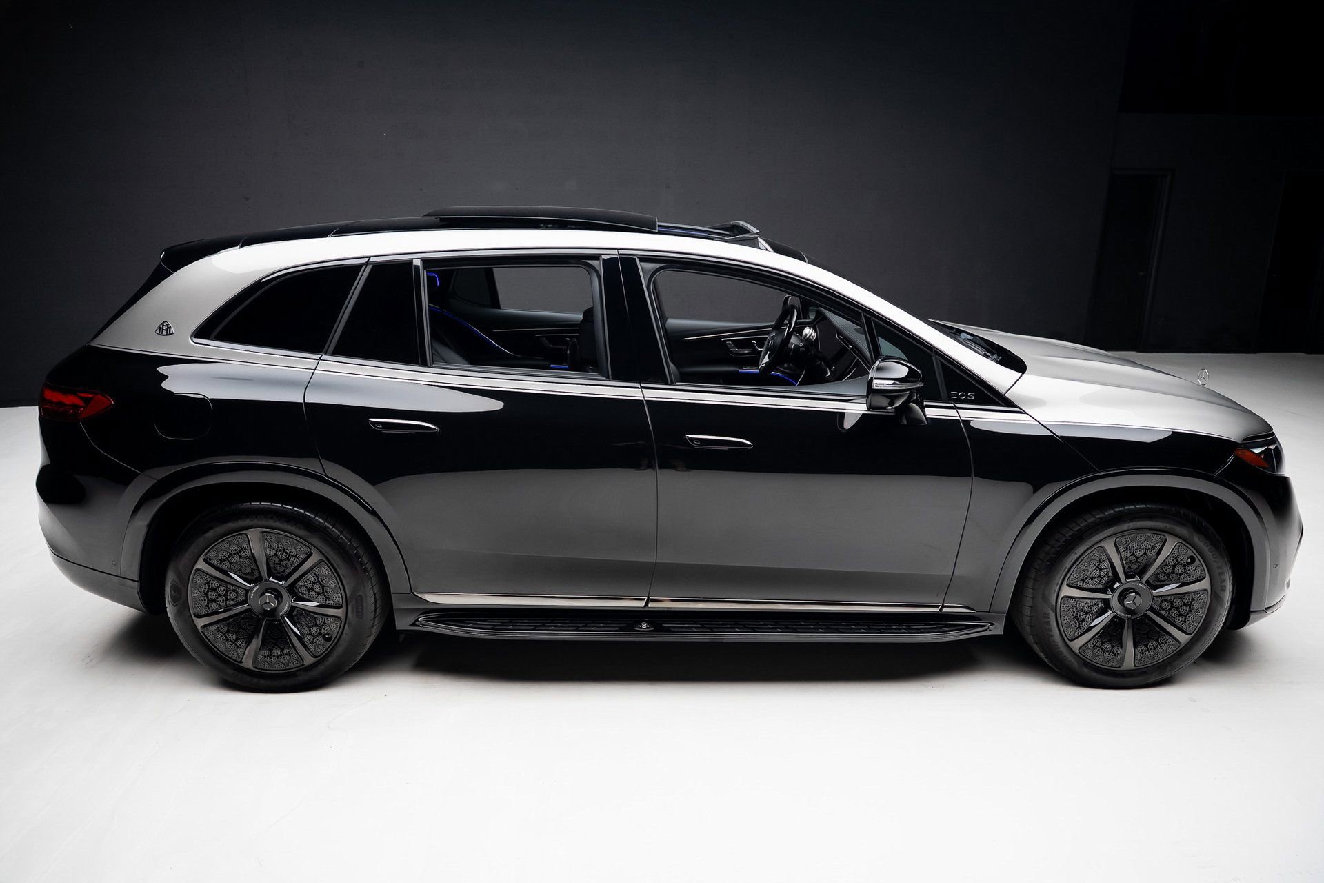 Used 2024 Mercedes-Benz Maybach EQS 680 4MATIC image 35