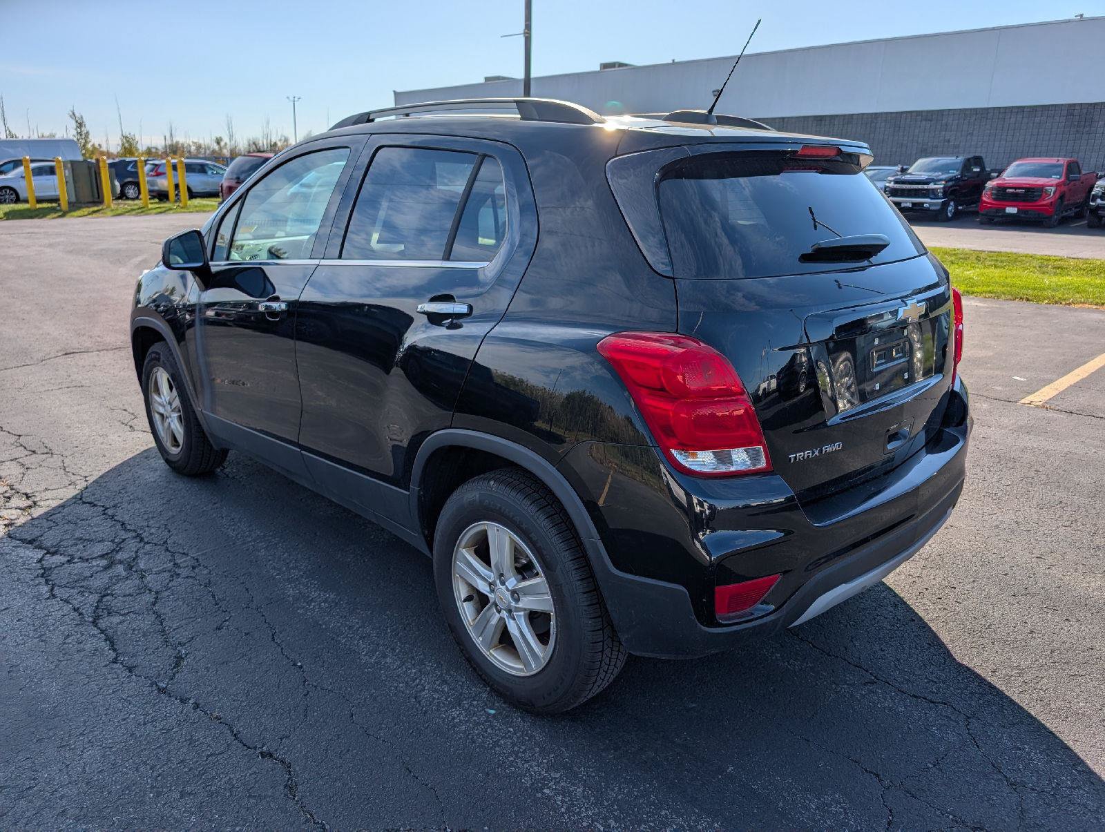 Used 2019 Chevrolet Trax LT w/ LT Convenience Package AWD/4WD image 6