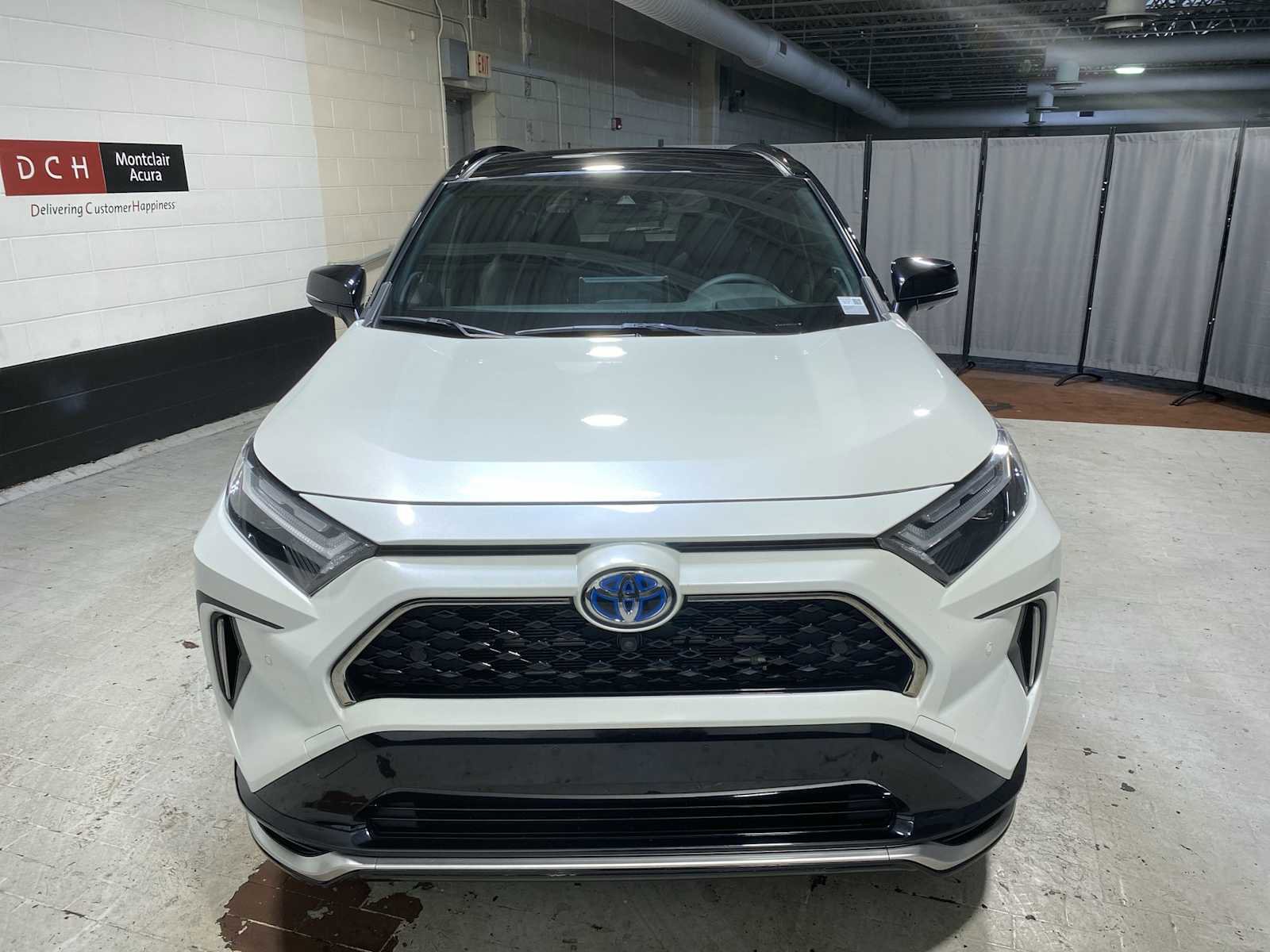 Used 2022 Toyota RAV4 XSE w/ Premium Package image 6