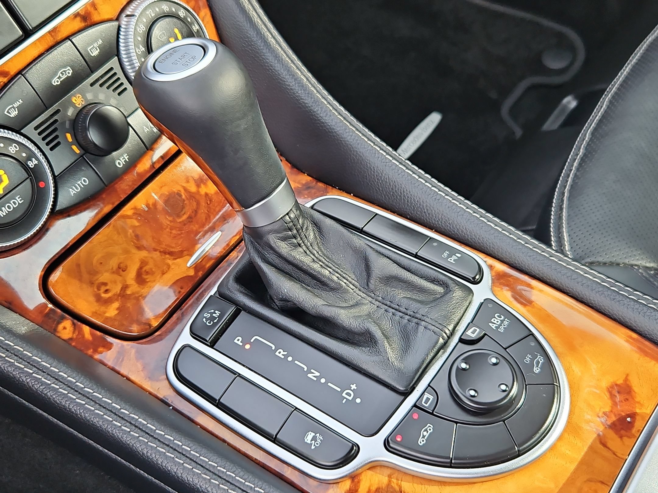 Used 2012 Mercedes-Benz SL 550 image 16