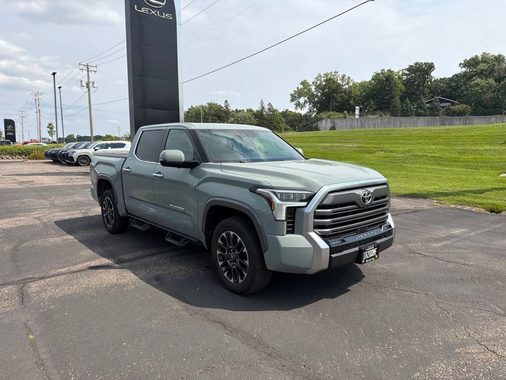 Used 2025 Toyota Tundra Limited AWD/4WD image 16