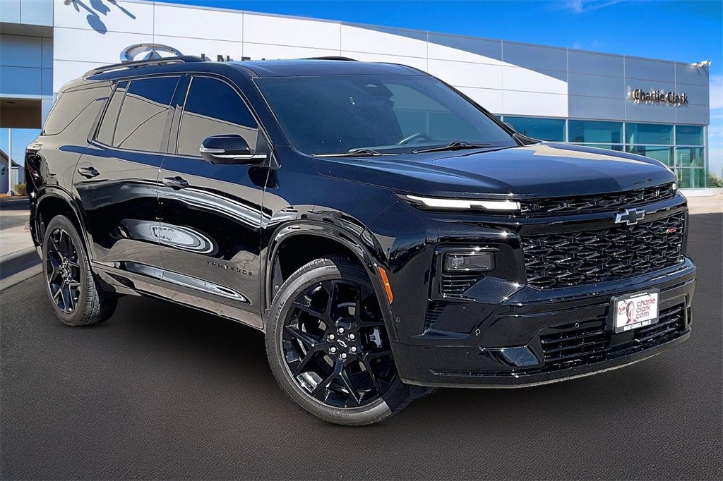 Used 2024 Chevrolet Traverse RS image 12