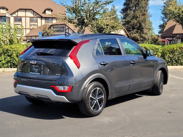 New 2026 Kia Niro EX FWD image 4