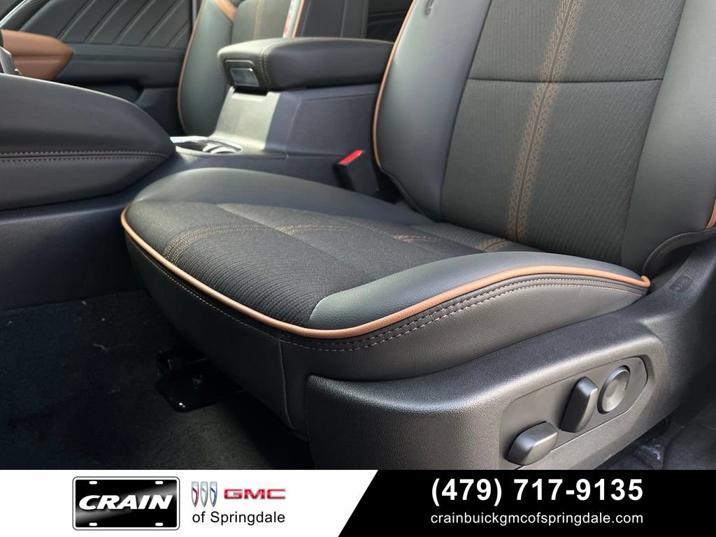New 2026 GMC Canyon AT4 w/ Technology Plus Package AWD/4WD image 23