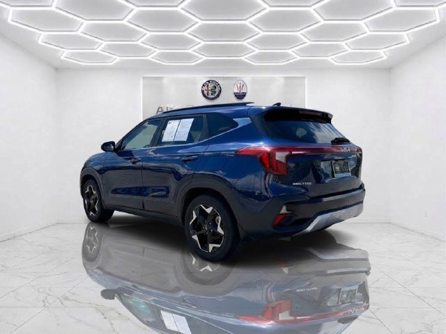 Used 2024 Kia Seltos EX FWD image 5