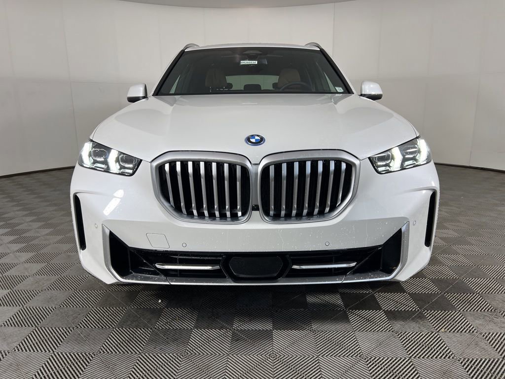 New 2026 BMW X5 xDrive50e image 5