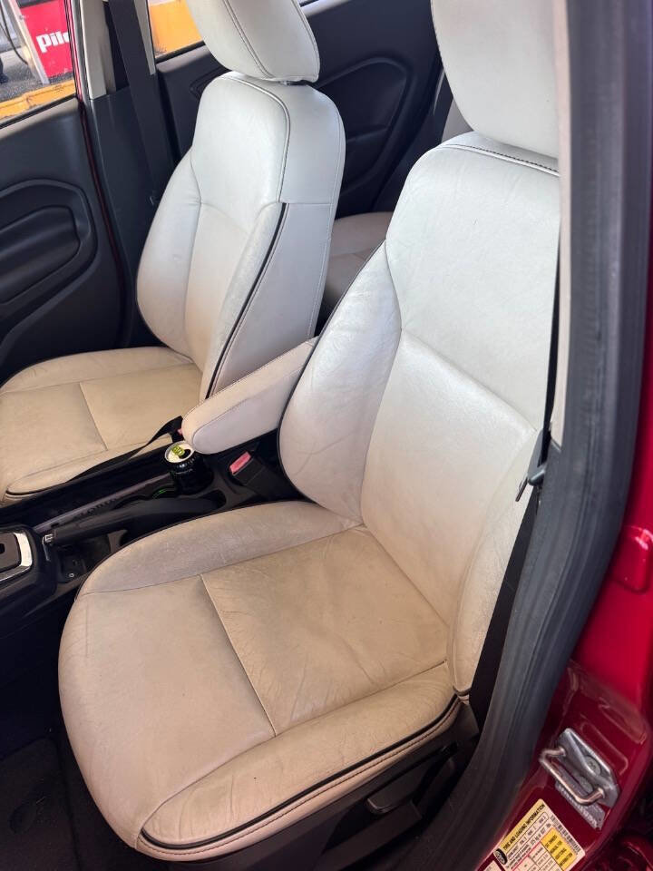 Used 2012 Ford Fiesta SEL image 16