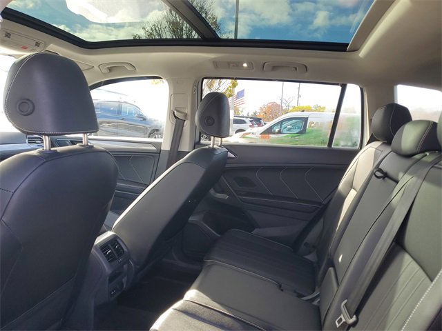 Certified 2024 Volkswagen Tiguan SE image 9