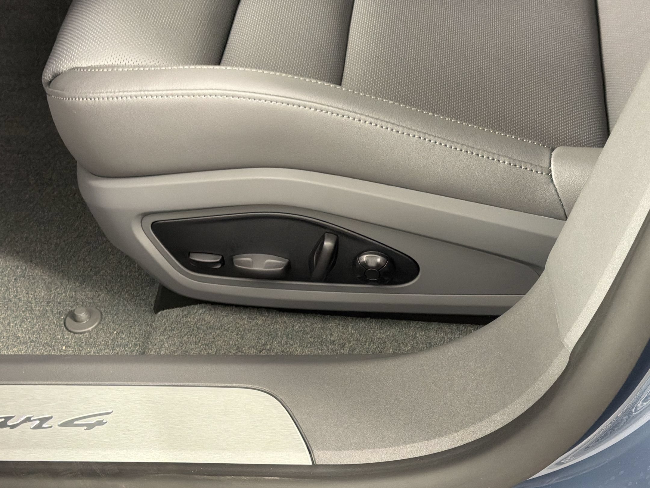 New 2026 Porsche Taycan AWD/4WD image 16