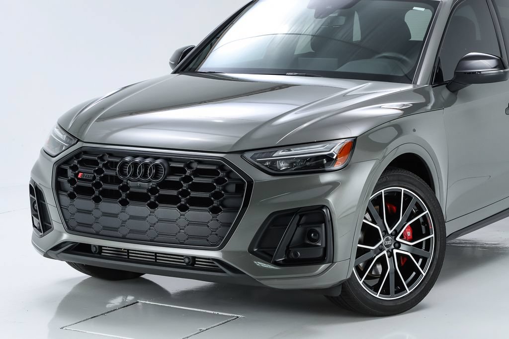 Used 2023 Audi SQ5 Premium Plus w/ Premium Plus Package AWD/4WD image 3