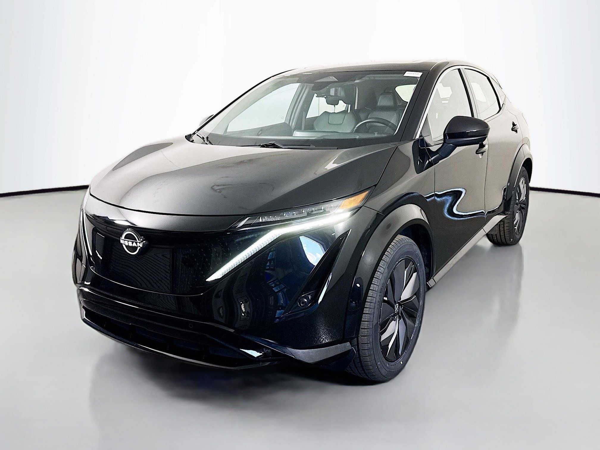 Used 2023 Nissan Ariya FWD image 4