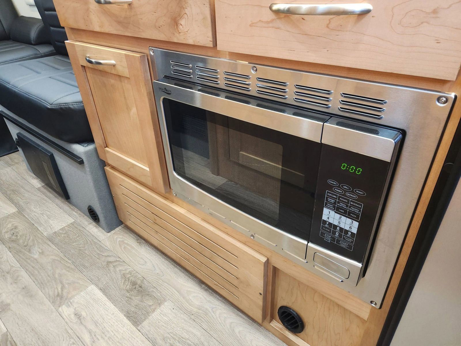 Used 2021 Mercedes-Benz Sprinter 3500 image 9