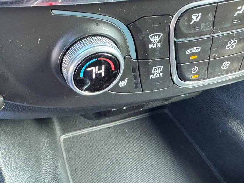 Used 2020 Chevrolet Traverse LT image 22