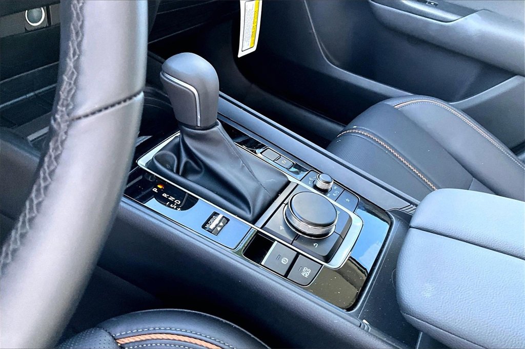 Used 2025 MAZDA CX-50 AWD 2.5 Hybrid w/ Weather Package image 14