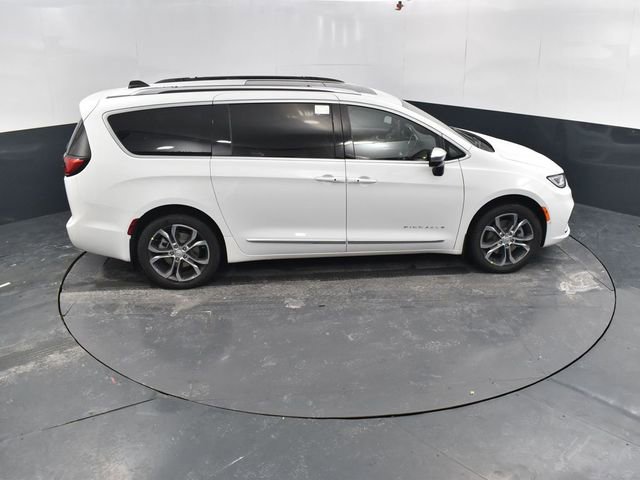 New 2026 Chrysler Pacifica Pinnacle image 48