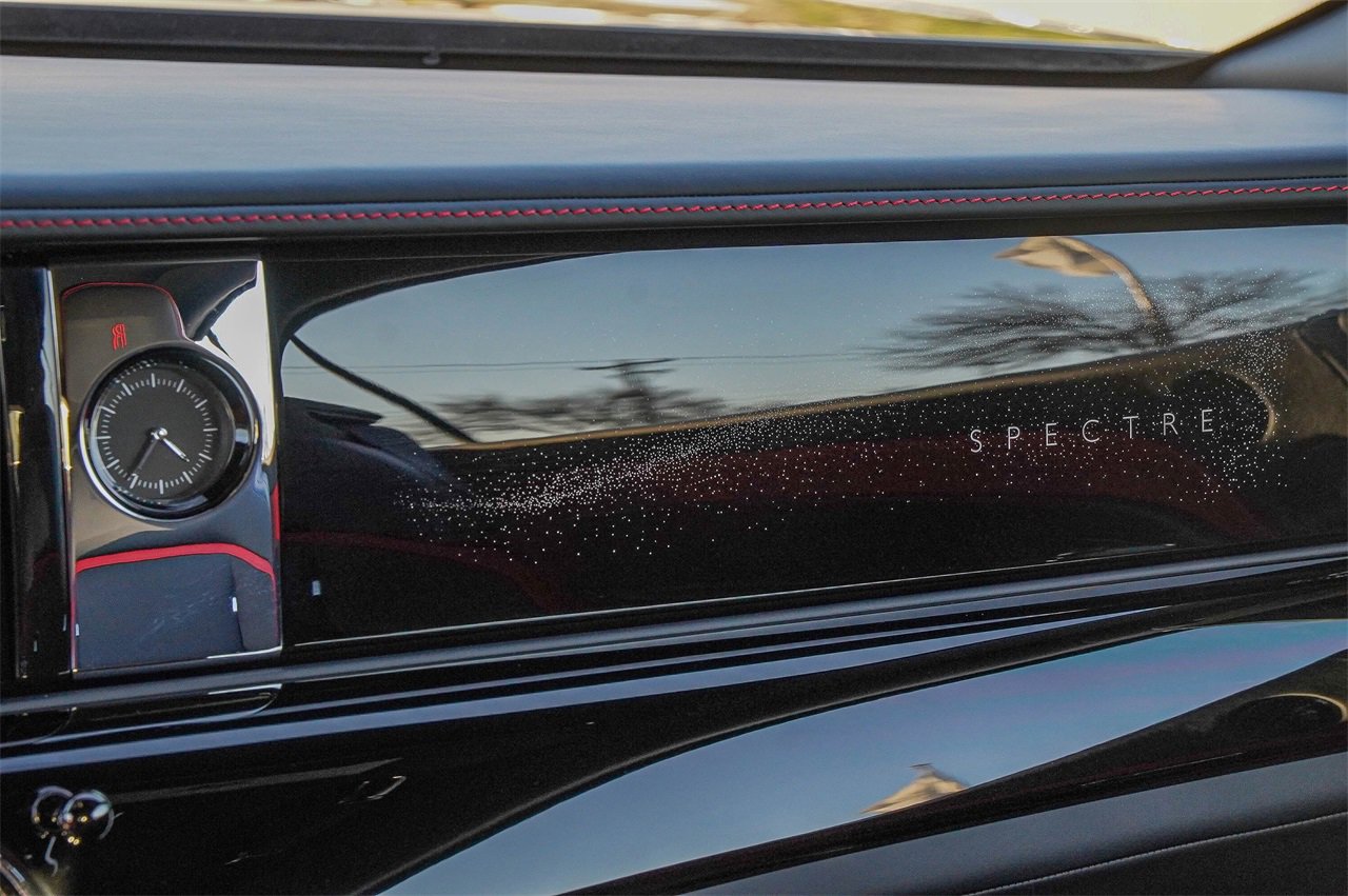 New 2026 Rolls-Royce Spectre Base image 38