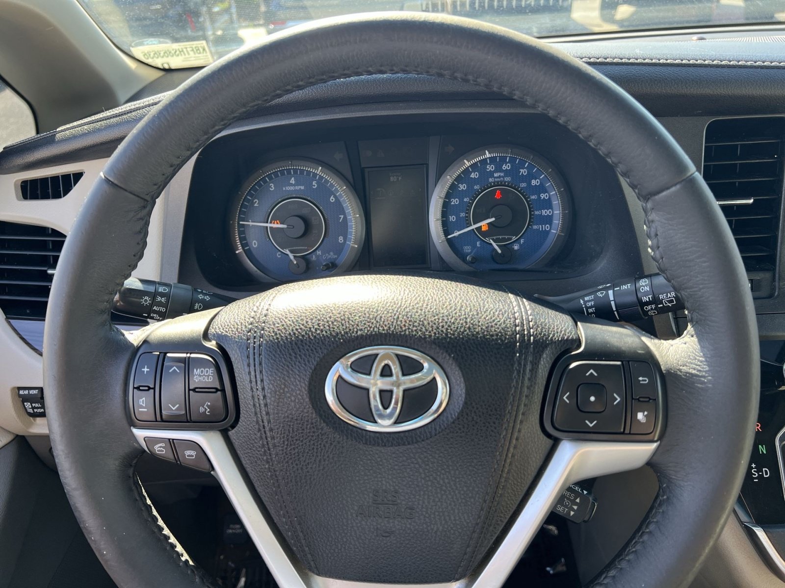 Used 2017 Toyota Sienna XLE w/ XLE Navigation Package FWD image 16