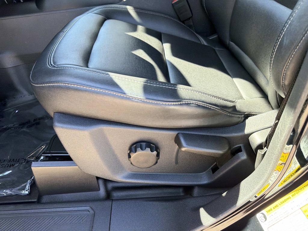 Certified 2025 Ford Bronco Badlands image 17