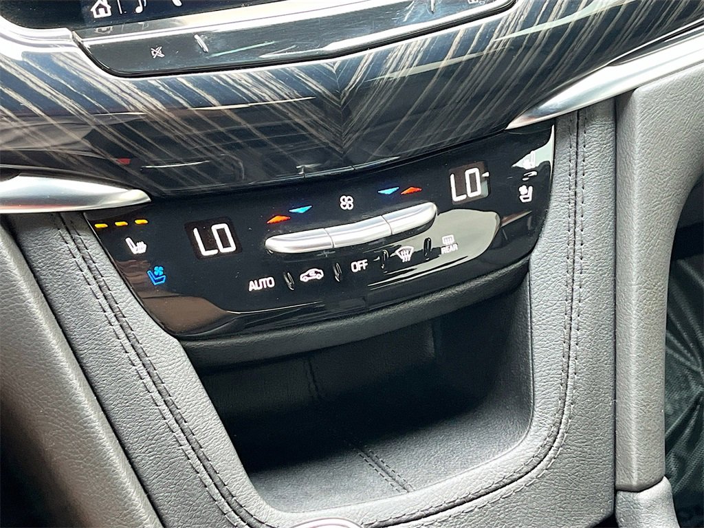 Used 2024 Cadillac XT6 Premium Luxury w/ LPO, Floor Liner Package image 15