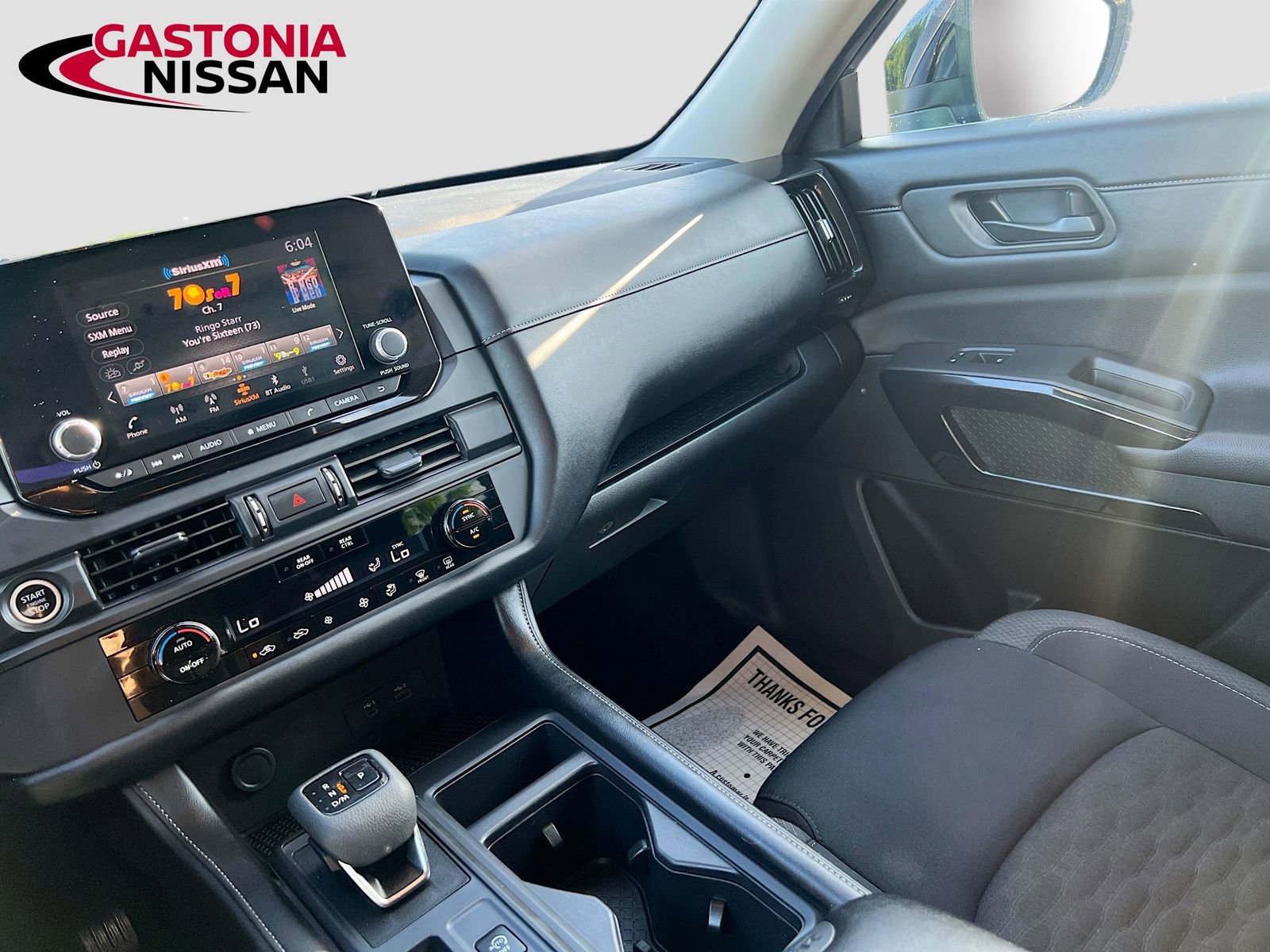 Used 2024 Nissan Pathfinder S image 30