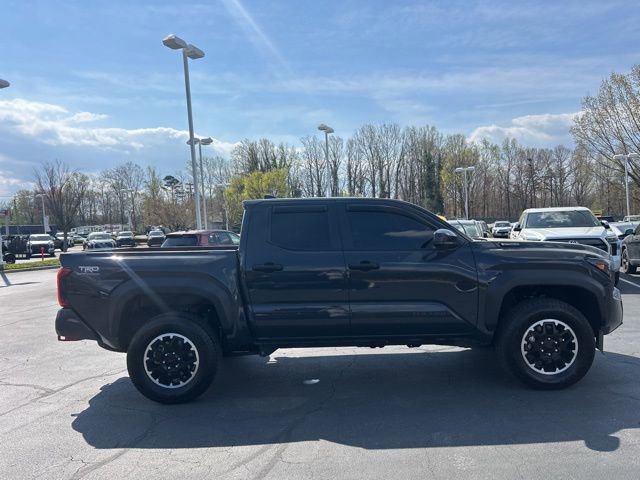 Used 2025 Toyota Tacoma TRD Off-Road image 4