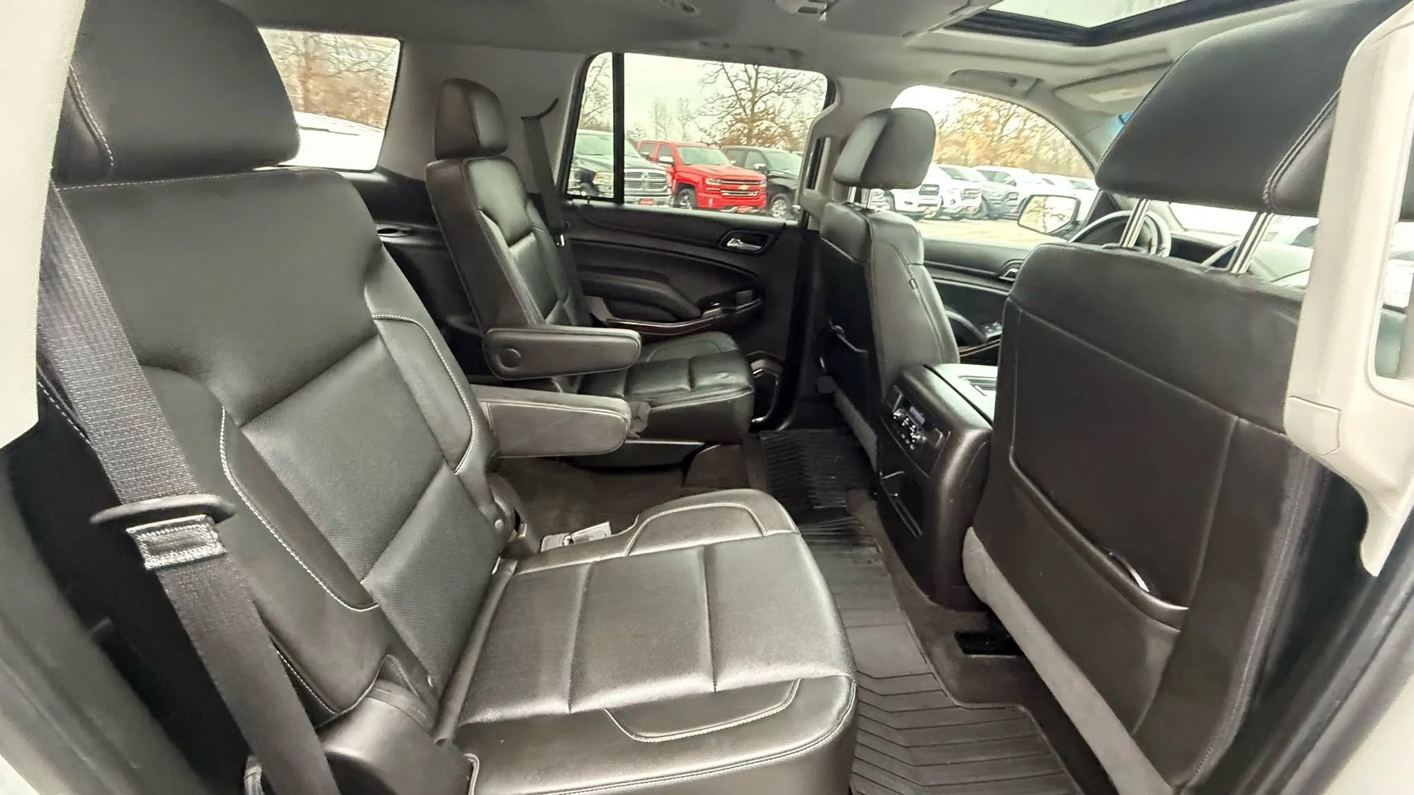 Used 2018 GMC Yukon SLT w/ Open Road Package image 32