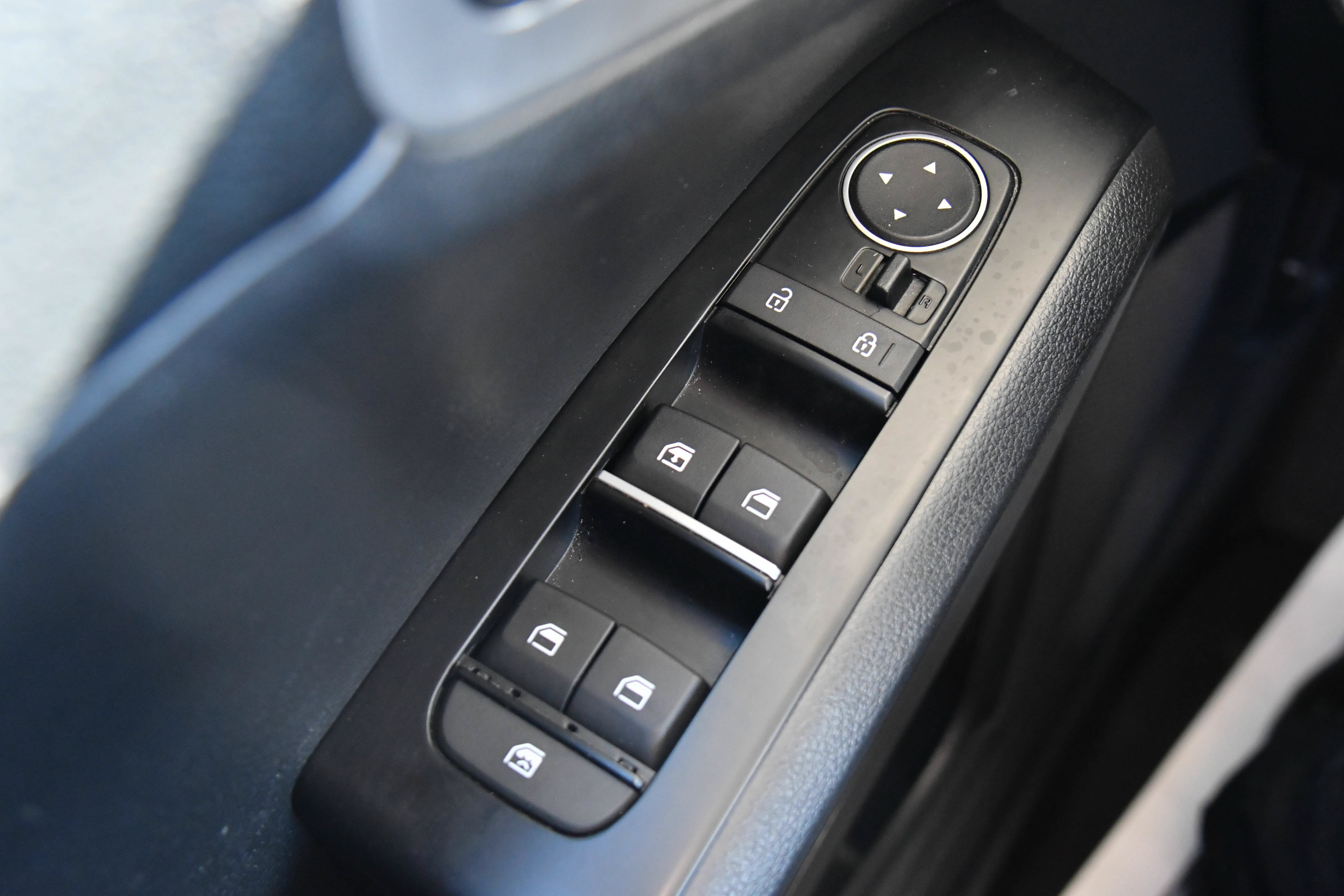 Used 2024 Kia Soul LX w/ Option Group 015 FWD image 27