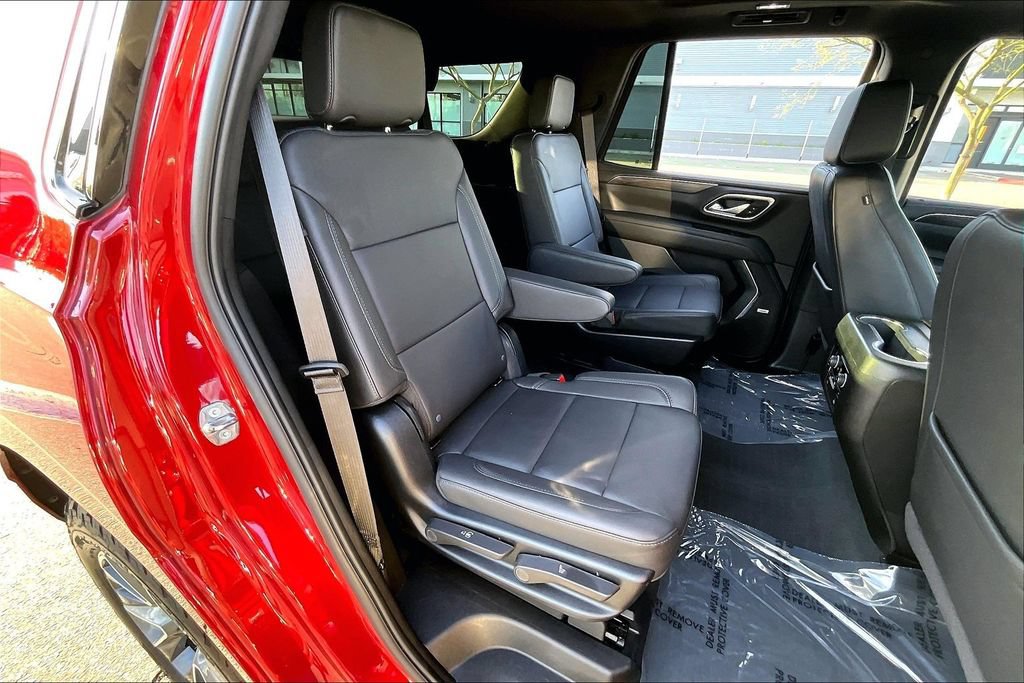 Used 2024 Chevrolet Tahoe Z71 w/ Luxury Package AWD/4WD image 18