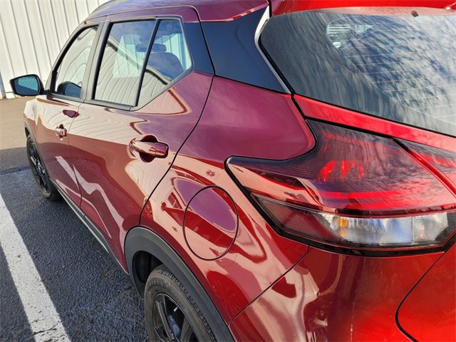 Used 2023 Nissan Kicks SR w/ SR Premium Package image 6