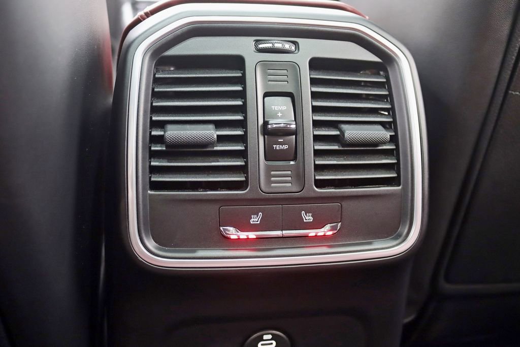 Used 2022 Porsche Macan S AWD/4WD image 23