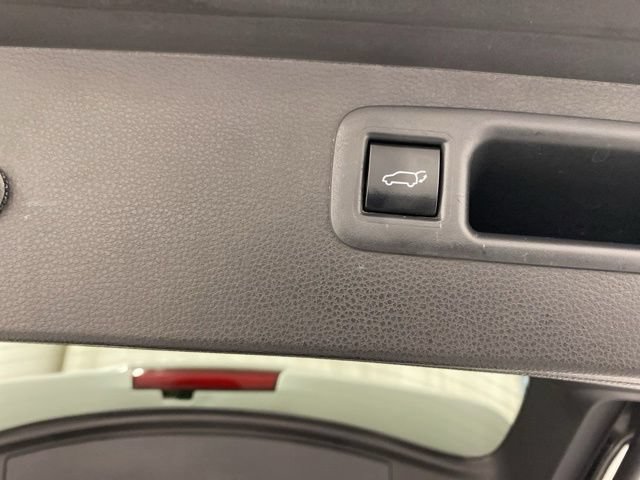 Used 2023 Toyota Highlander XSE AWD/4WD image 40